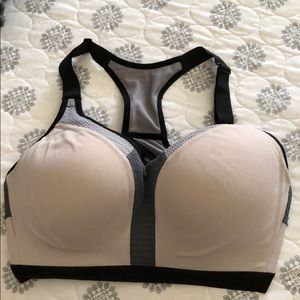 34DDD Victoria’s Secret SPORTS Bra